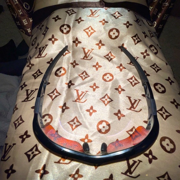 Polarized Oakley Flak Sunglasses w/ Case - Picture 13 of 16